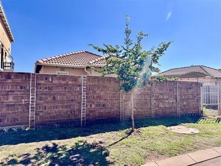 3 Bedroom House in Sky City