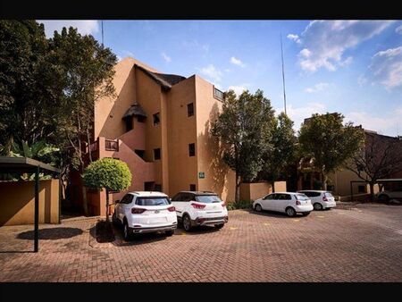 2 Bedroom Apartment in Douglasdale