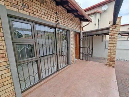 2 Bedroom House in Fourways