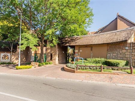 1 Bedroom Apartment in Douglasdale