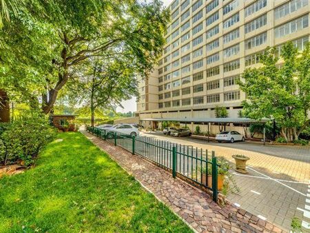1.5 Bedroom Apartment in Bedford Gardens