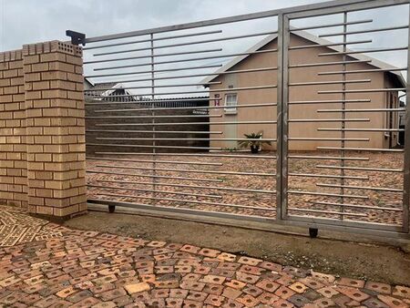 2 Bedroom House in Savanna City