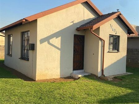 2 Bedroom House in Kwa Thema