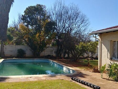 3 Bedroom House in Edleen