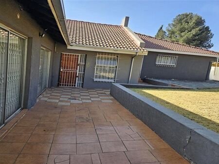 4 Bedroom House in Esther Park