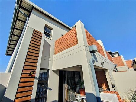 2 Bedroom Townhouse in Glen Marais