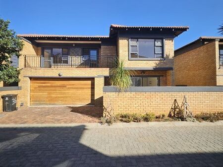 3 Bedroom Duplex in Bartlett
