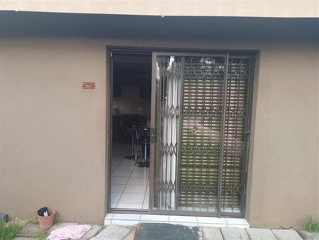 1 Bedroom House in Brackenhurst
