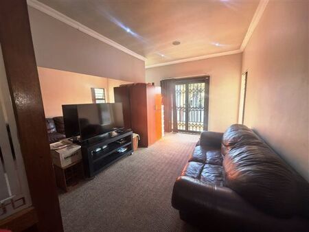 3 Bedroom Apartment in Raslouw Glen