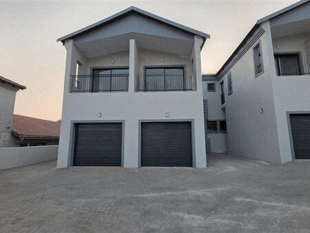 3 Bedroom Apartment in Erasmia