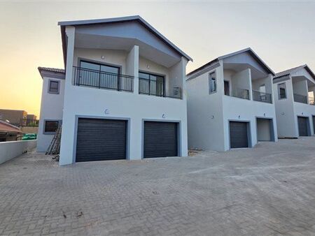 3 Bedroom Apartment in Erasmia