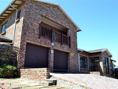 4 Bedroom House in Seaview