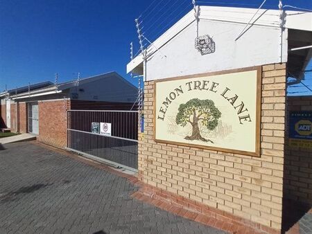 2 Bedroom Townhouse in Lorraine Manor