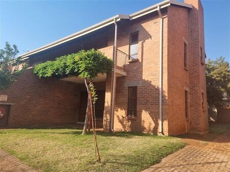 2 Bedroom Apartment in Ruimsig