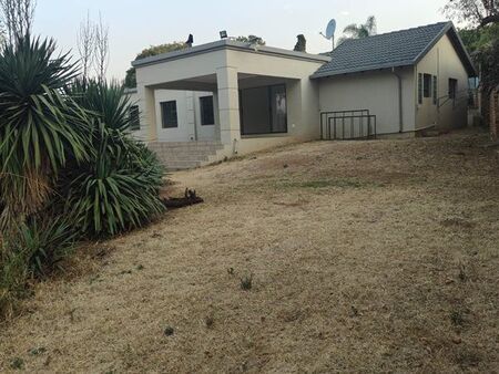 5 Bedroom House in Weltevreden Park