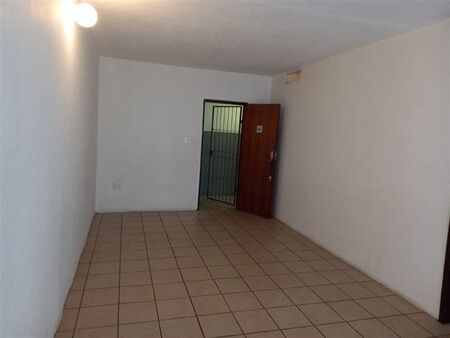 1 Bedroom Apartment in Roodepoort Central