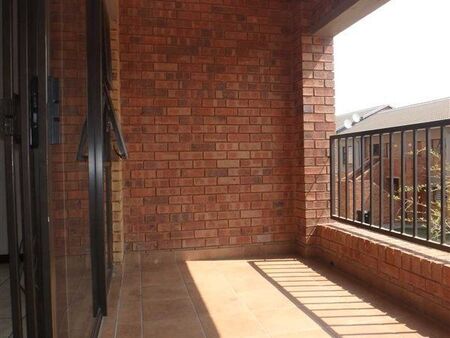 2 Bedroom Apartment in Wilgeheuwel