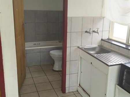 1 Bedroom Apartment in Roodepoort Central