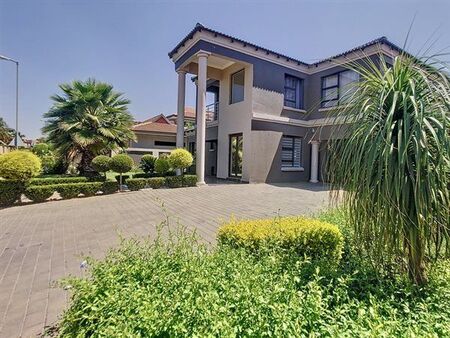 4 Bedroom House in Willow Acres
