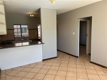 2 Bedroom Apartment in Mooikloof Ridge
