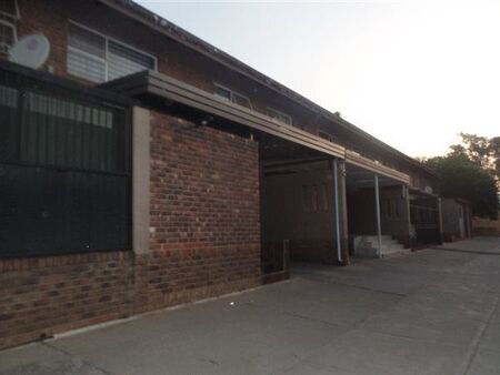 3.5 Bedroom Townhouse in Silverton