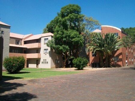 Bachelor apartment in Hatfield