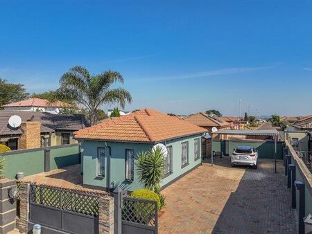 3 Bedroom House in The Orchards