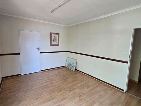 1 Bedroom Flat in Waverley