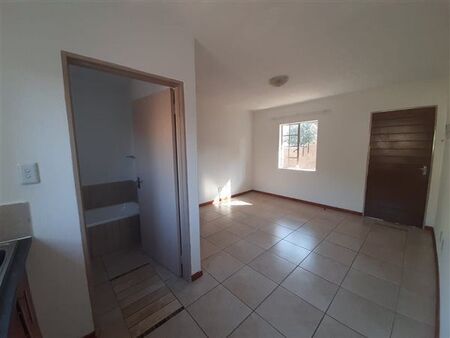 Studio Apartment in Capital Park