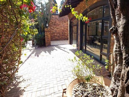 7 Bedroom House in Bryanston