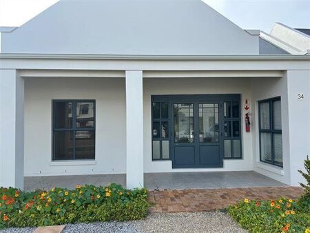 2 Bedroom House in Middedorp