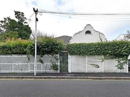 4 Bedroom House in Rondebosch