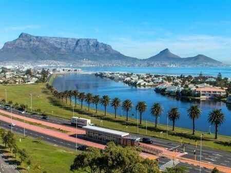 2 Bedroom Apartment in Milnerton Central