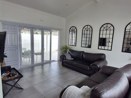 3 Bedroom House in Edgemead