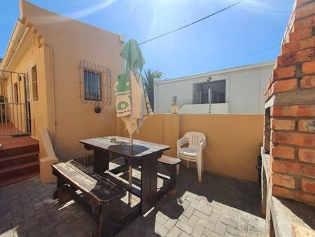 1 Bedroom Apartment in Vredehoek