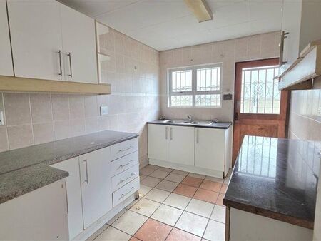 3 Bedroom House in Grassy Park