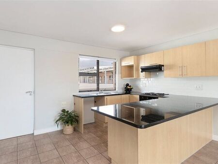 2 Bedroom Apartment in Zonnebloem
