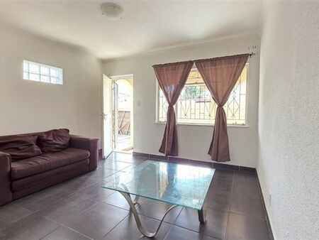 2 Bedroom House in Grassy Park