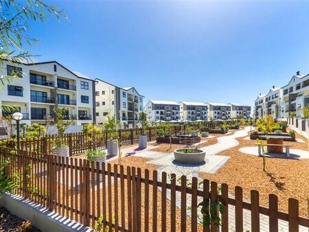 1 Bedroom Apartment in Somerset West Central