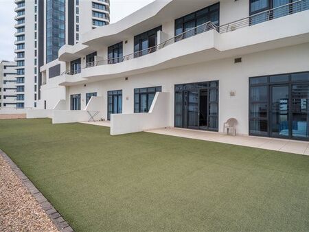 2 Bedroom Flat in Umhlanga Rocks