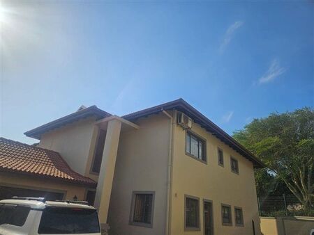 5 Bedroom House in Izinga Estate
