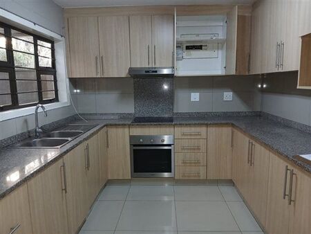 3 Bedroom House in Longcroft