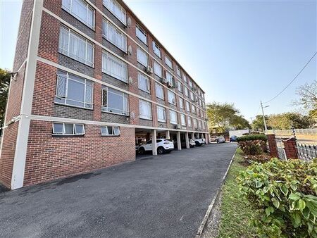 2 Bedroom Apartment in Essenwood