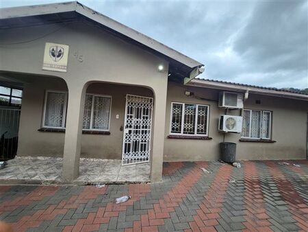 5 Bedroom House in Westcliff