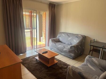 1 Bedroom flat to rent in Secunda