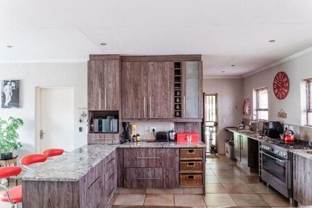 3 Bedroom townhouse - freehold to rent in Terenure, Kempton Park