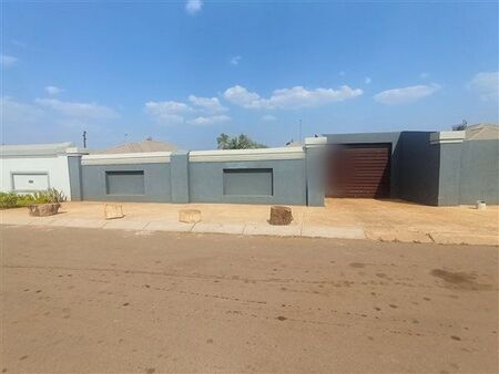 3 Bedroom House in Protea Glen