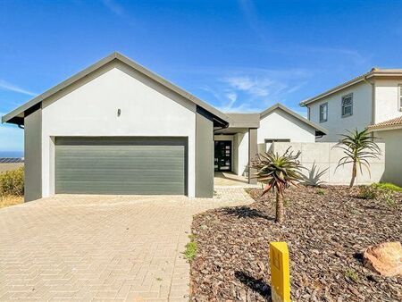 3 Bedroom House in Pinnacle Point Golf Estate