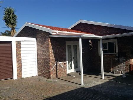 3 Bedroom House in George South