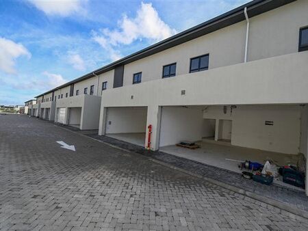 3 Bedroom Apartment in Sandown